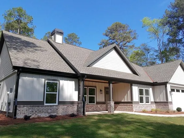 166 Oak Leaf Cir, Eatonton, GA 31024