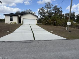 6013 Acorn Cir, Labelle, FL 33935
