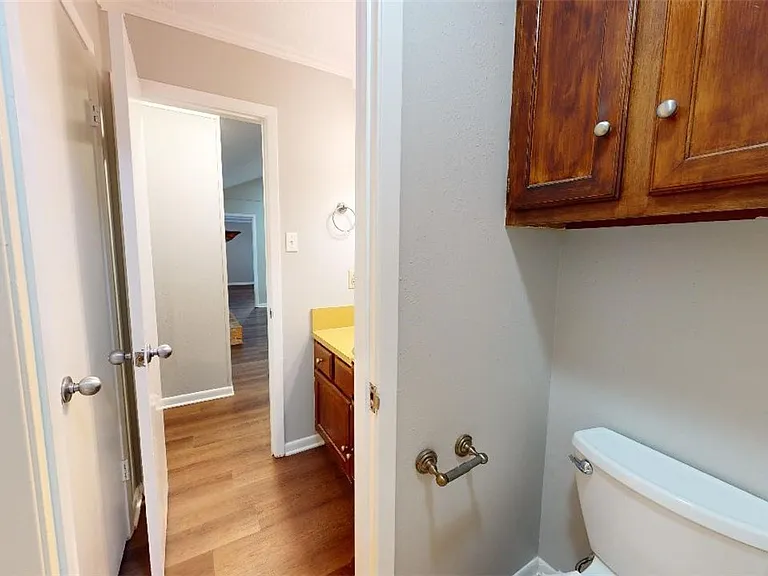 3904 Windwood Cir — Photo 25