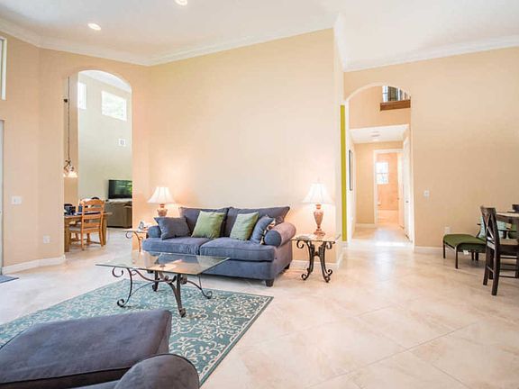 3rd image of 11783 Fox Hill Cir