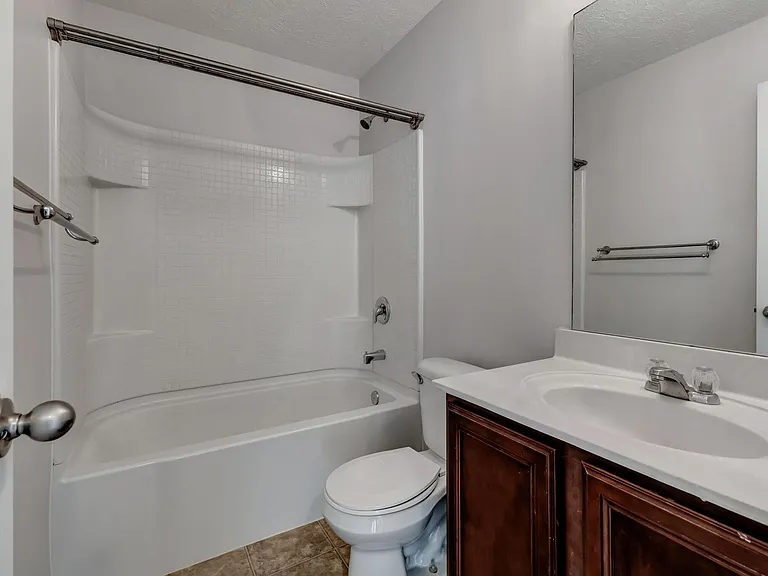 8103 Valley Oak Dr — Photo 19