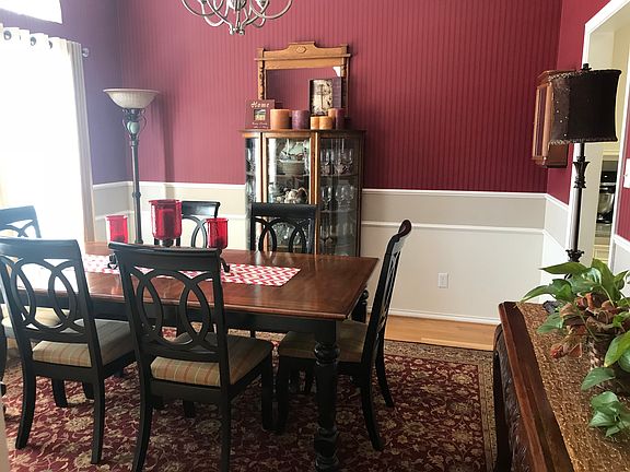 4th image of 1325 Newcastle Dr