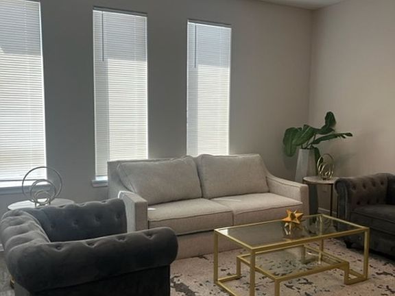4th image of 1007 Starr St #4