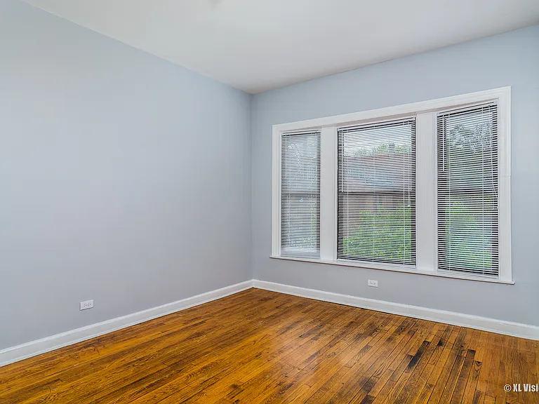 515 E 60th St #3 — Photo 3