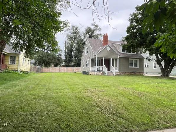 900 E Gregory Blvd, Kansas City, MO 64131