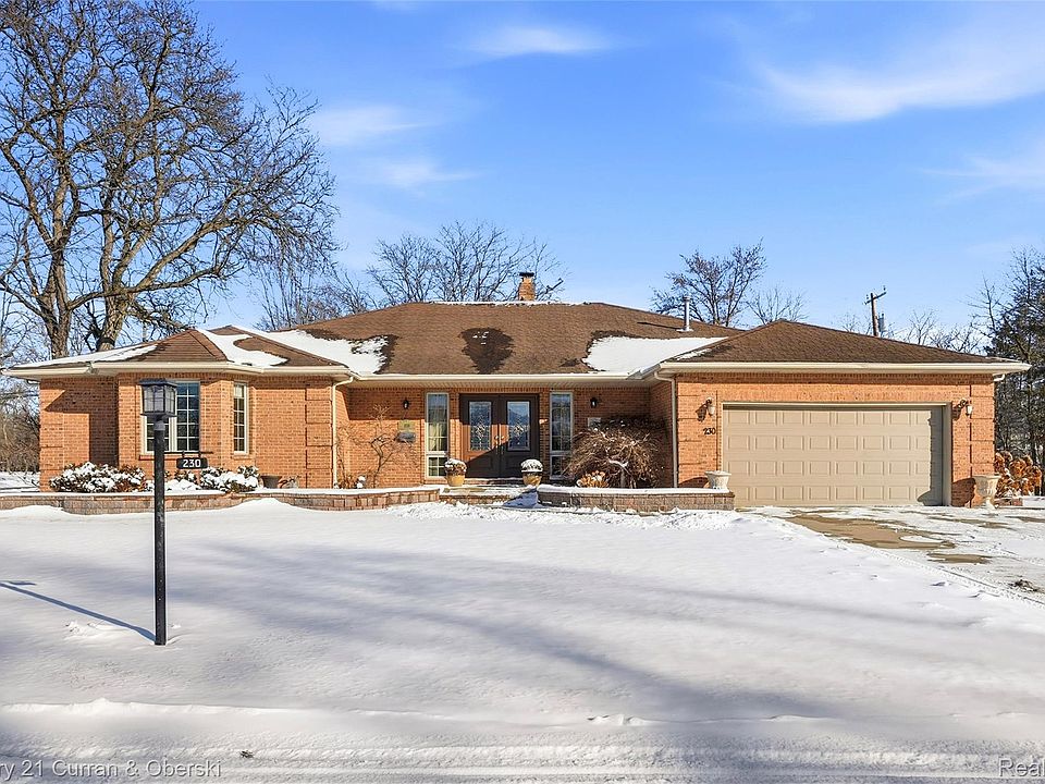 1st image of 230 Hampshire Ct