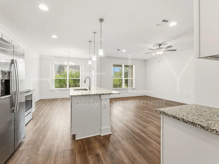 11202 Gadsen Ln #67 — Photo 10