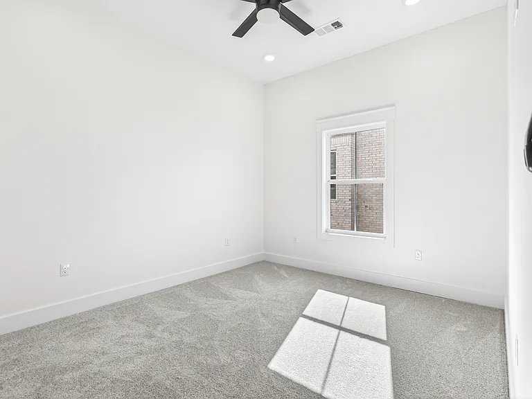6809 Fir St — Photo 11