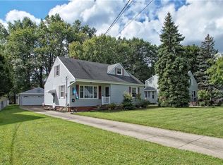 25637 W Hedgewood Dr, Westlake, OH