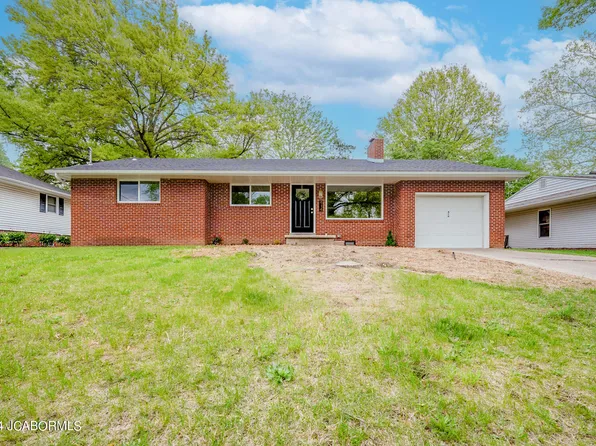 414 Castle Dr, Jefferson City, MO 65109