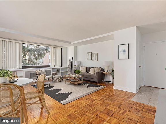 3rd image of 1021 Arlington Blvd APT 506