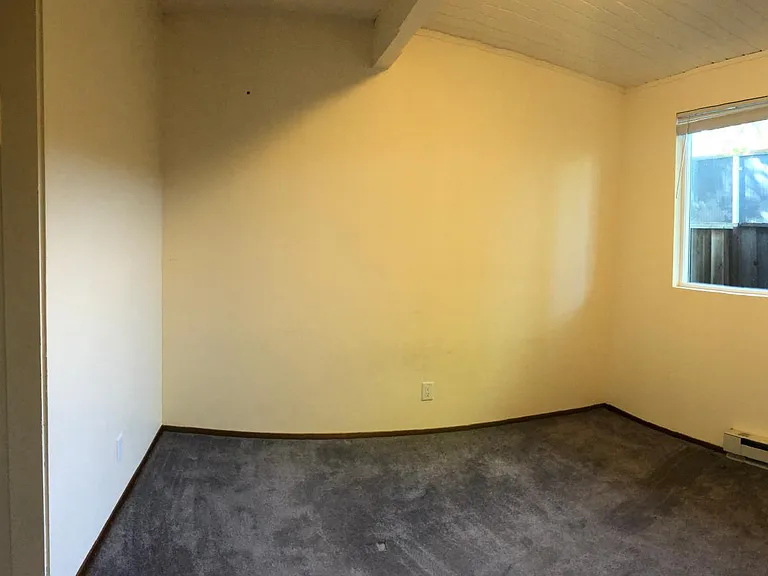 834 Miller Ave — Photo 10