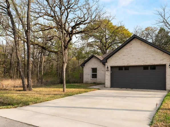 145 Barcelona Dr, Payne Springs, TX 75156