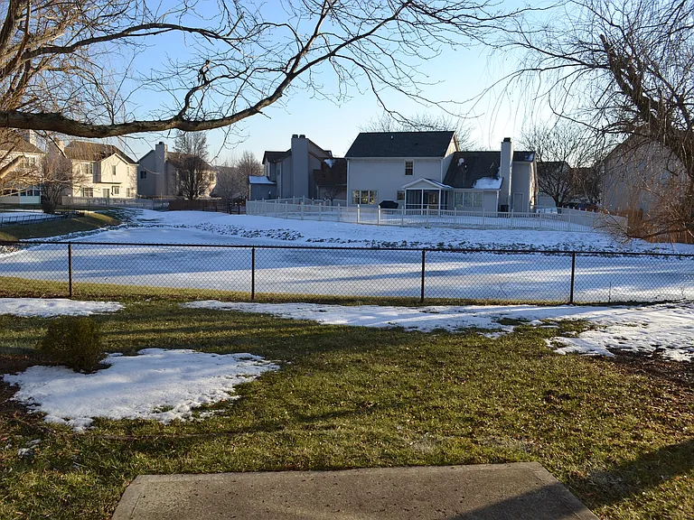 8515 Pine Tree Blvd — Photo 23