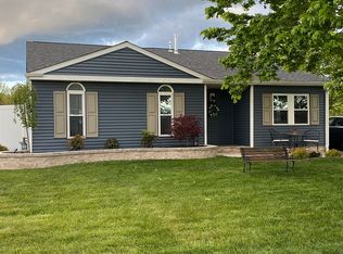 2 Williamsburg Dr, Tinton Falls, NJ 07753