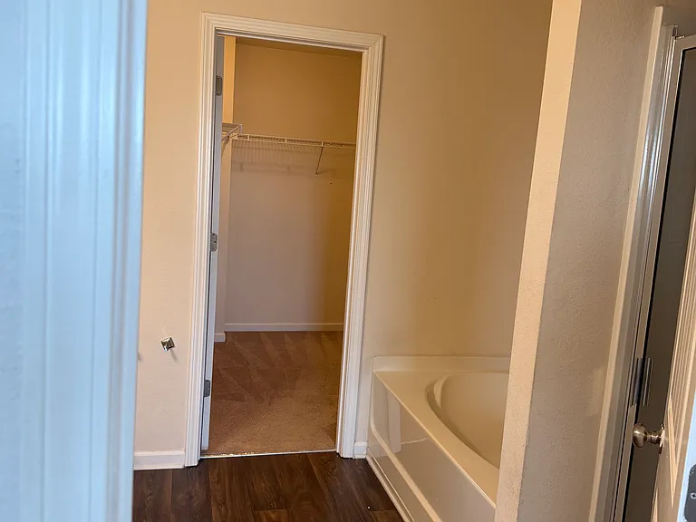 313 Nixon Way — Photo 7