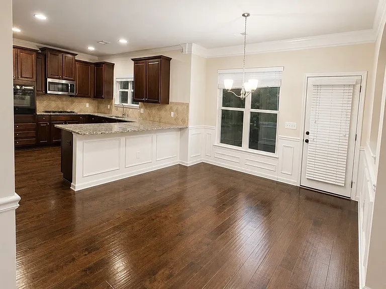609 Angel Oak Ln — Photo 6