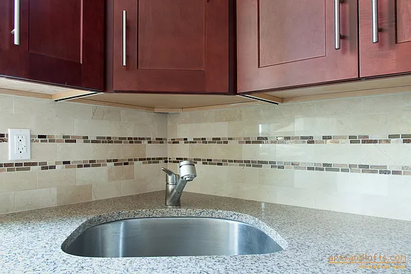 Rented by aptsandlofts.com | media 1