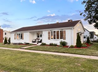 301 E Wall St, Morrison, IL 61270