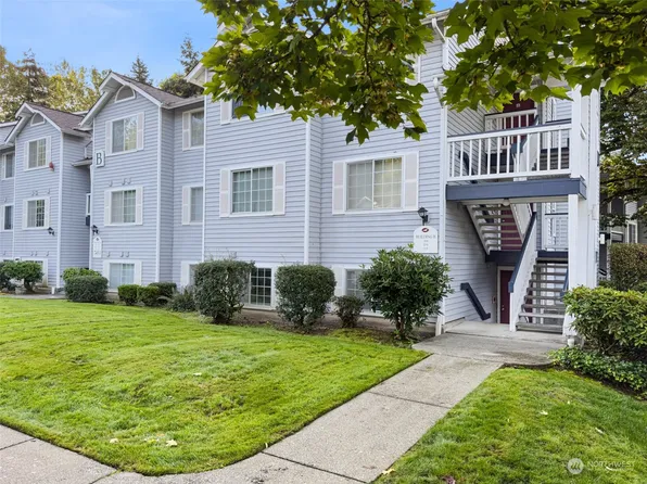 7453 Newcastle Golf Club Road #B104, Newcastle, WA 98059