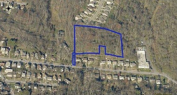 2nd image of 1576 Spring Lawn Ave