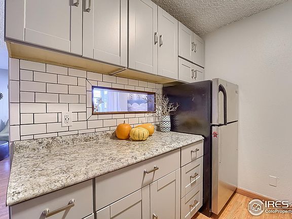 Kitchen - Refrigerator