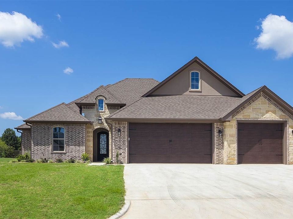 1st image of 222 Saddlebrook Cir