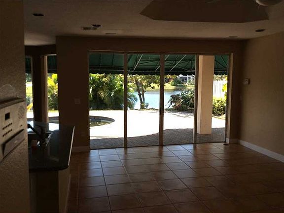 3rd image of 7100 NW 109th Ct