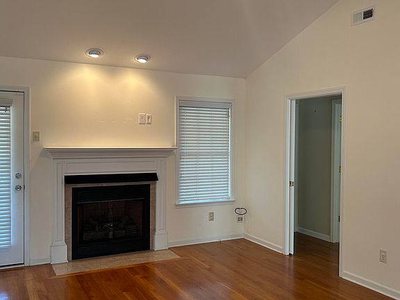 4th image of 1043 Lesesne Dr