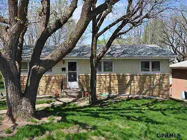 1st image of 7866 Lakeview Dr