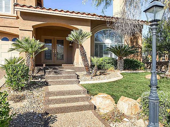 3rd image of 4033 Highland Castle Ct