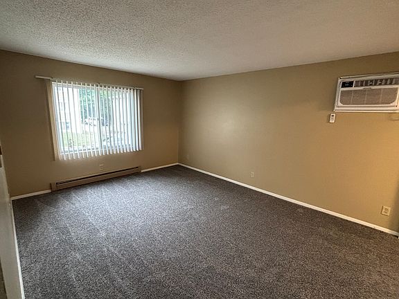 2nd image of 2950 Wildwood Dr #6