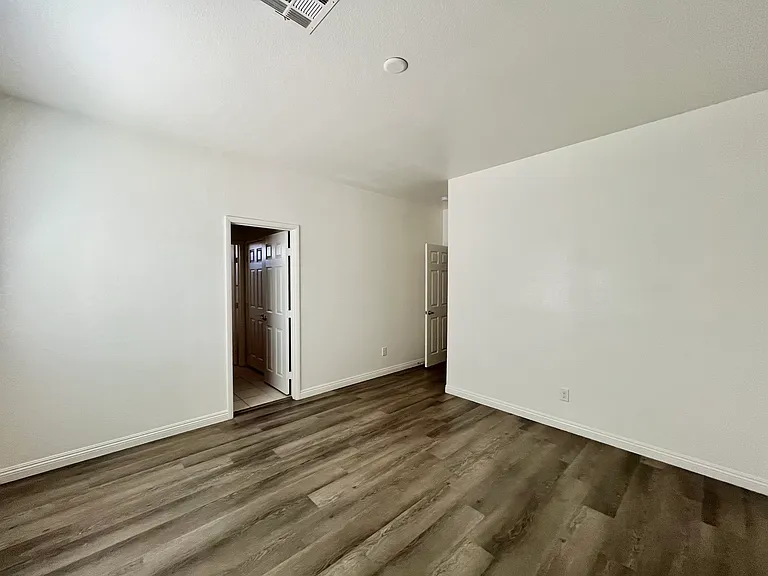 9493 Alma Ridge Ave — Photo 30