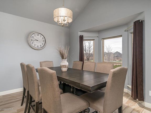 4th image of 8112 Shadywood Dr