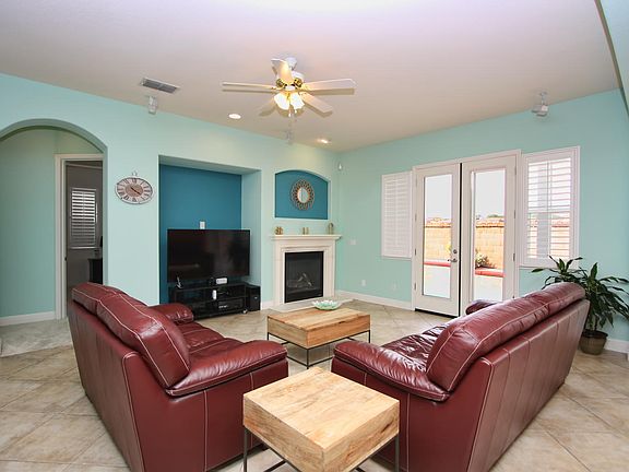 4th image of 580 Hildebrand Cir