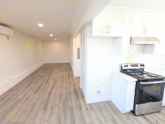 2nd image of 5473 Alvern Cir