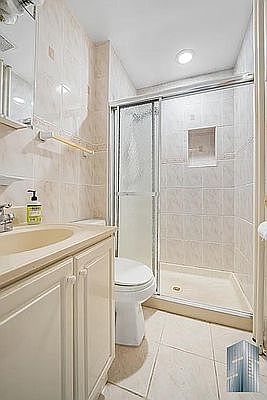 5th image of 344 19th St #A
