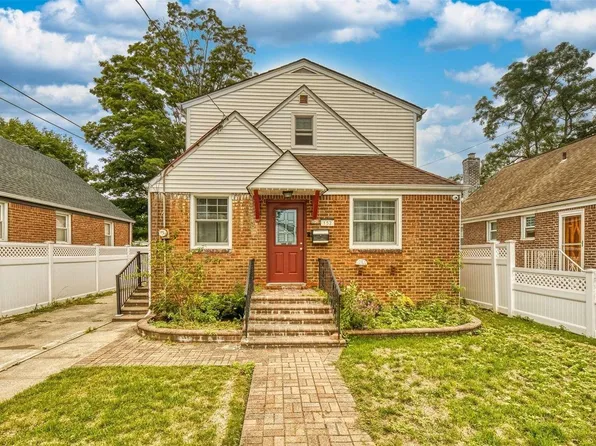 152 Mason Street, Hempstead, NY 11550