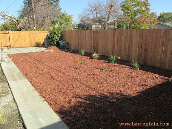 3rd image of 842 Sugarpine Ave