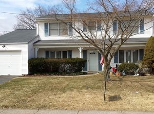 123 Clover Hill Dr, Flanders, NJ 07836