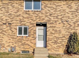 1030 Pleasant St, Bismarck, ND 58504
