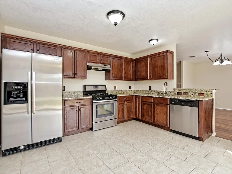 2205 Southeastern Trl — Photo 7