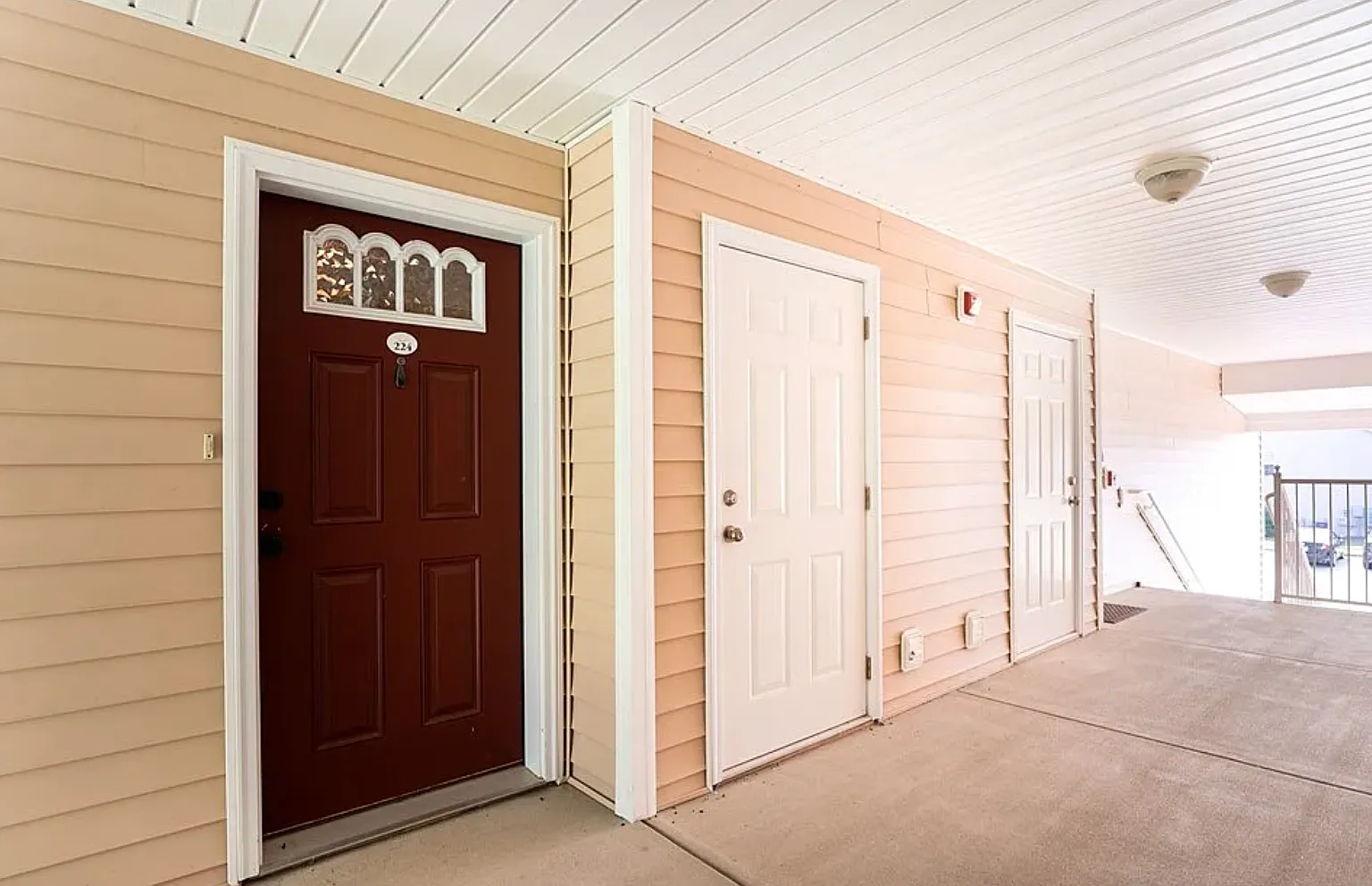 3 bed, 1350 sqft, $1,450 — Photo 3