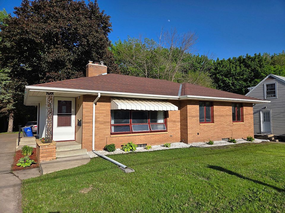 1st image of 448 White Bear Ave N