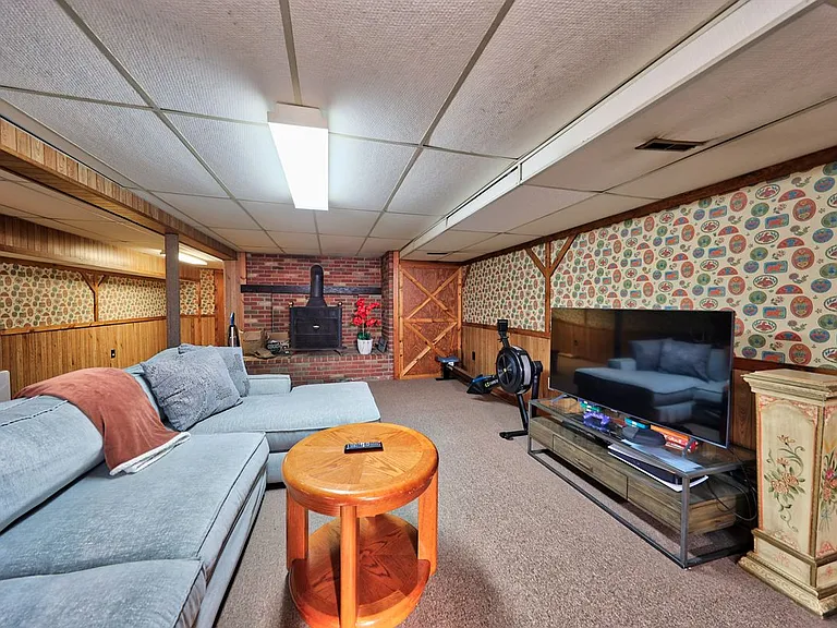 41 Trout Brook Dr — Photo 49