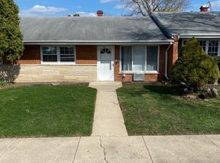 558 W Palatine Rd, Palatine, IL 60067