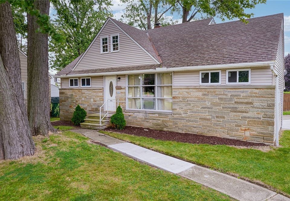1st image of 26310 Lake Shore Blvd