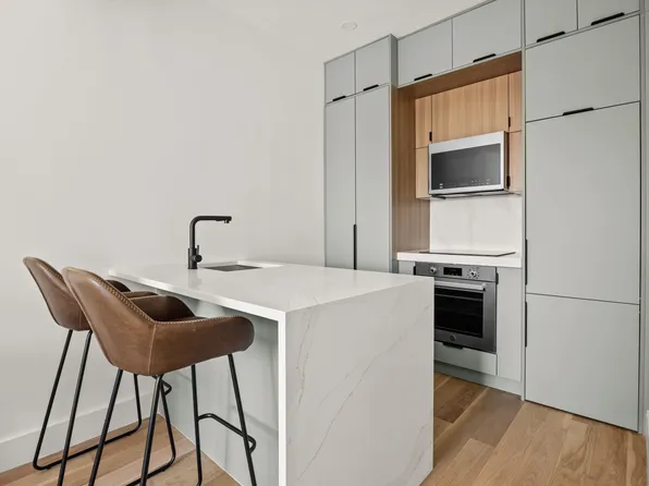 157 Rogers Avenue image 1 of 6