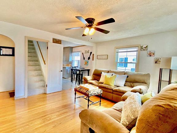 4th image of 904 E Tripp Ave