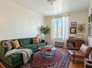 1180 71st St #2F, Brooklyn, NY 11228